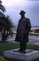 Памятник Пуччини в Торре дель Лаго